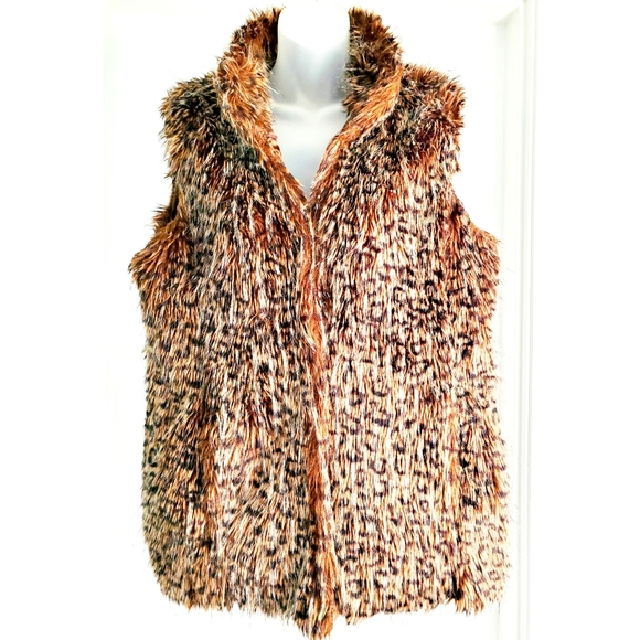 New York Speed Faux Fur Leppard Print Vest - Picture 2 of 8